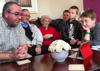 The Impact of Technology on Family Life: Finding Balance in a Digital Age